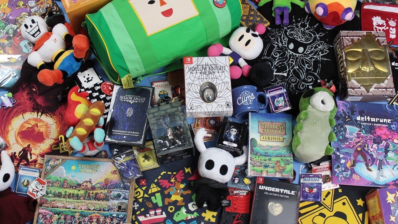 Collectibles & seafront oddments at the Loot Lad counter
